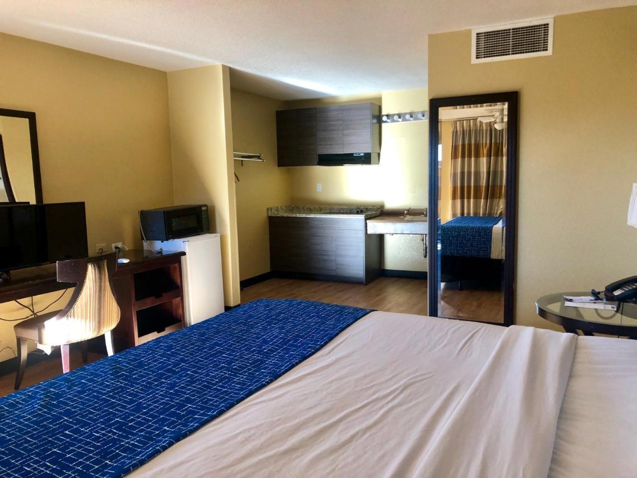 Travelodge By Wyndham غراند جنكشن المظهر الخارجي الصورة